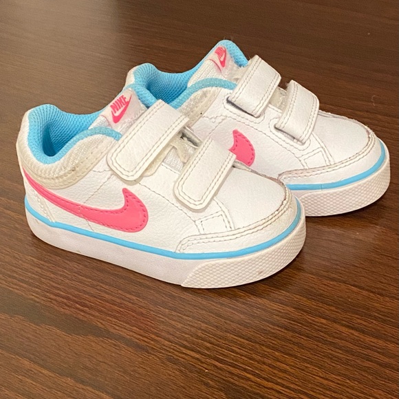 Toddler Nikes - Picture 2 of 3